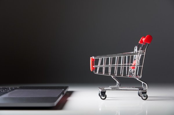 云上速融 21家持牌消金公司“期中考”：招联净利润第一，蚂蚁消金营收破百亿